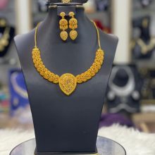 FASHION GOLD-PLATED NECKLACE