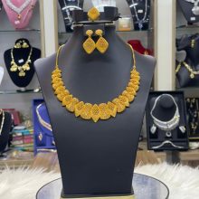 FASHION GOLD-PLATED NECKLACE